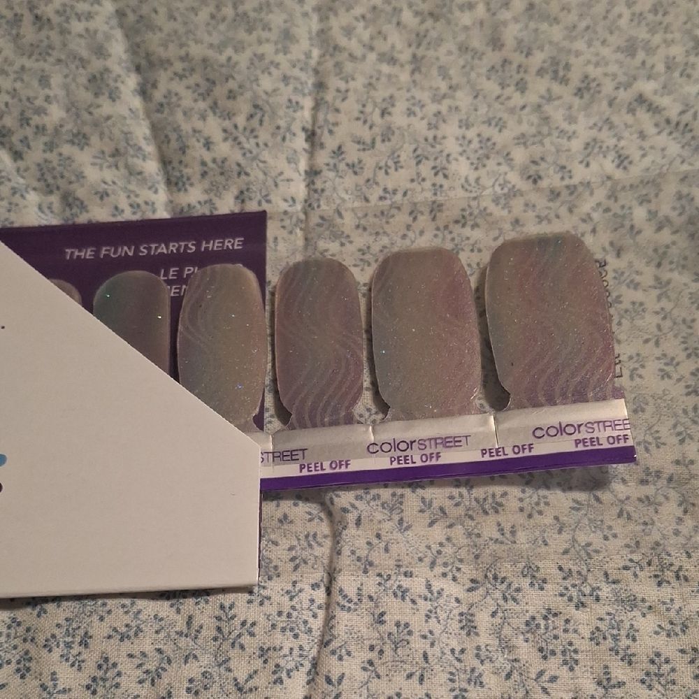 Color Street Ripple Effect Nail Strips - Picture 2 of 3